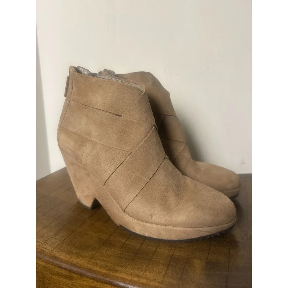 Eileen Fisher Women’s 9 Tan Leather Ankle Boots Wedge Booties Modern Minimalist